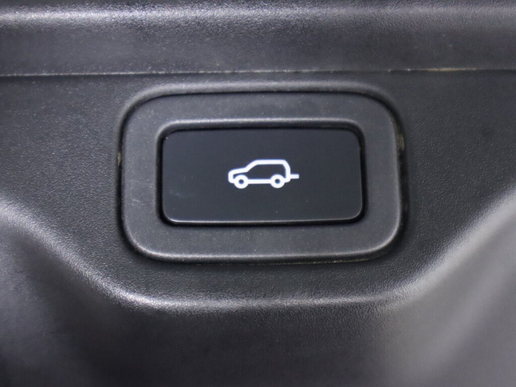 Used 2017 Land Rover Range Rover HSE AWD/4WD image 40