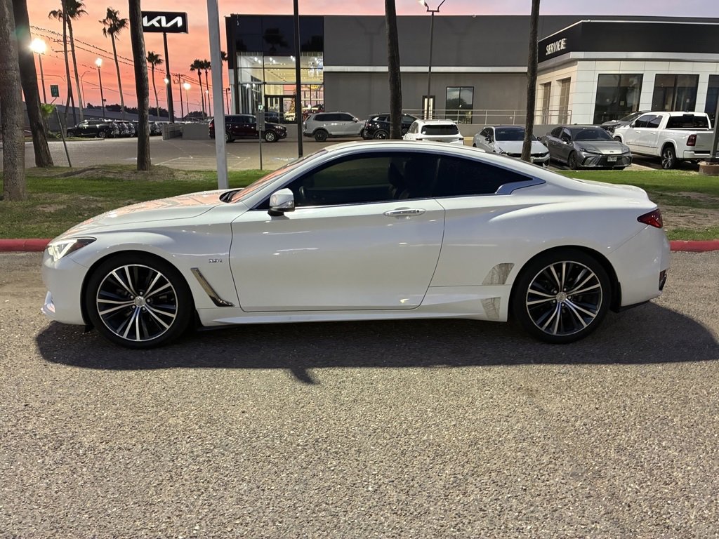 Used 2017 INFINITI Q60 w/ Premium Package image 4