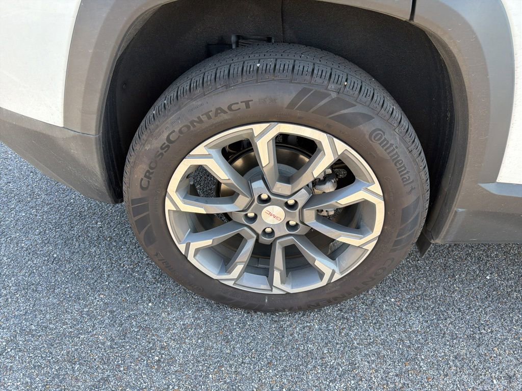 Used 2025 GMC Terrain Elevation w/ Elevation Premium Package FWD image 14