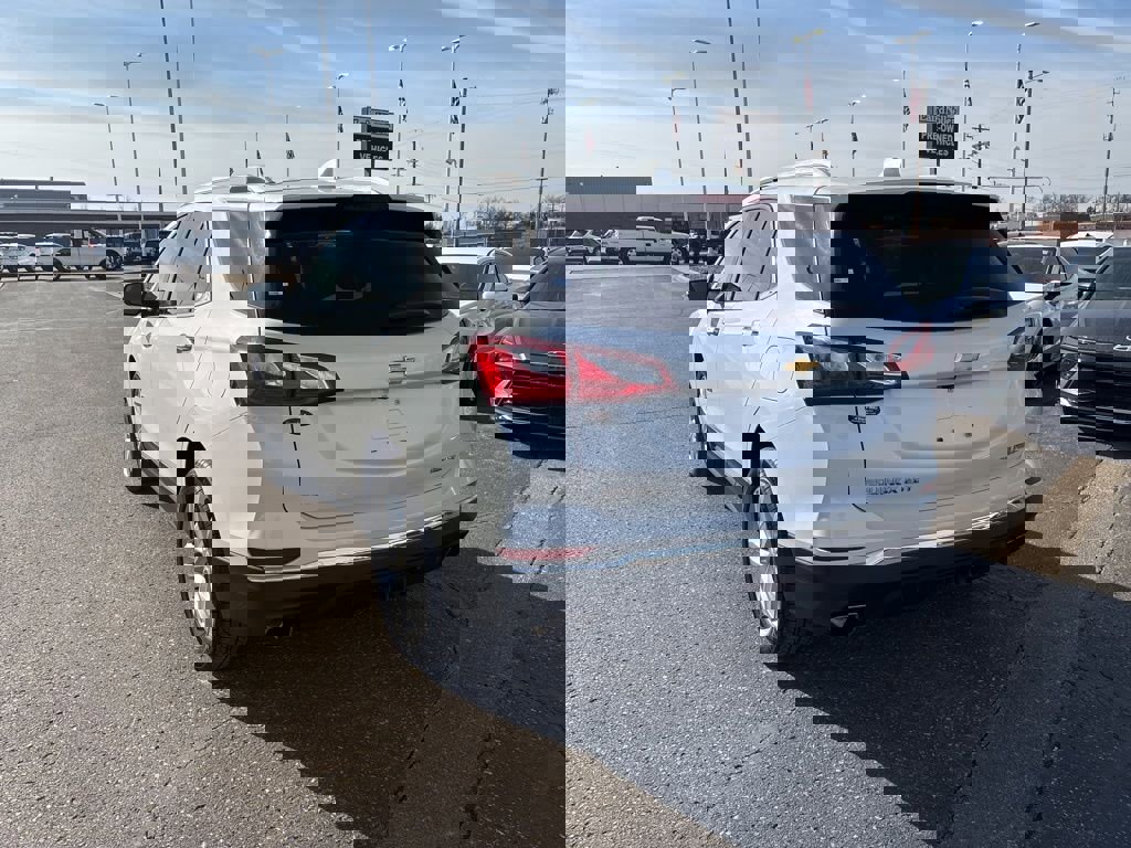 Used 2019 Chevrolet Equinox Premier image 4