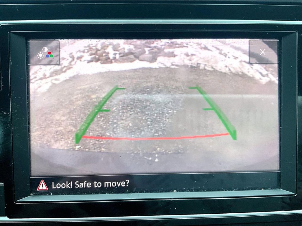 Used 2018 Volkswagen Tiguan S image 19