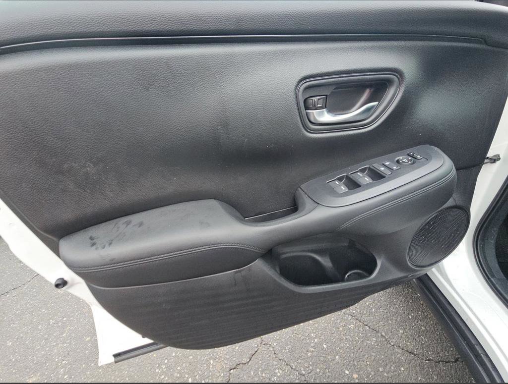 Used 2025 Honda HR-V LX image 14