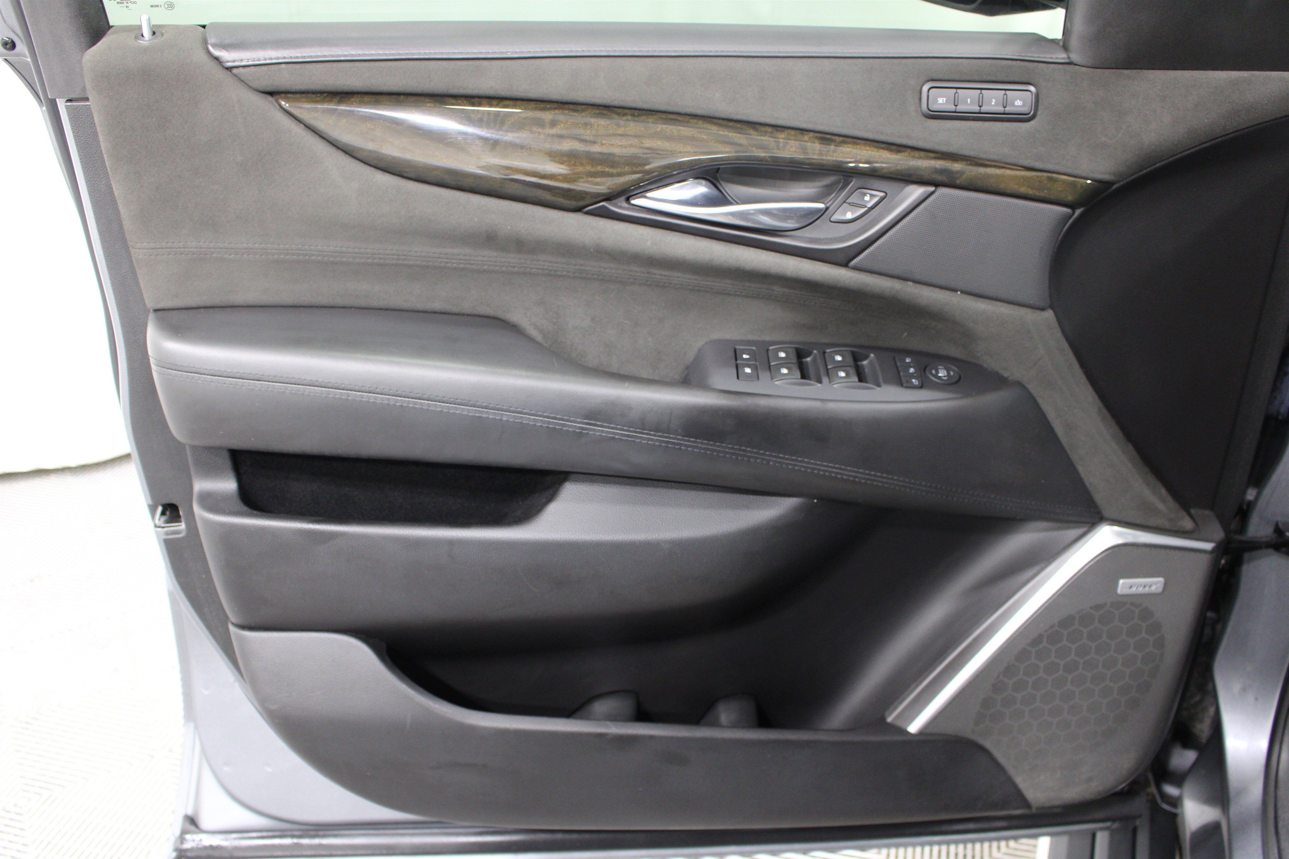 Used 2019 Cadillac Escalade ESV Platinum image 6
