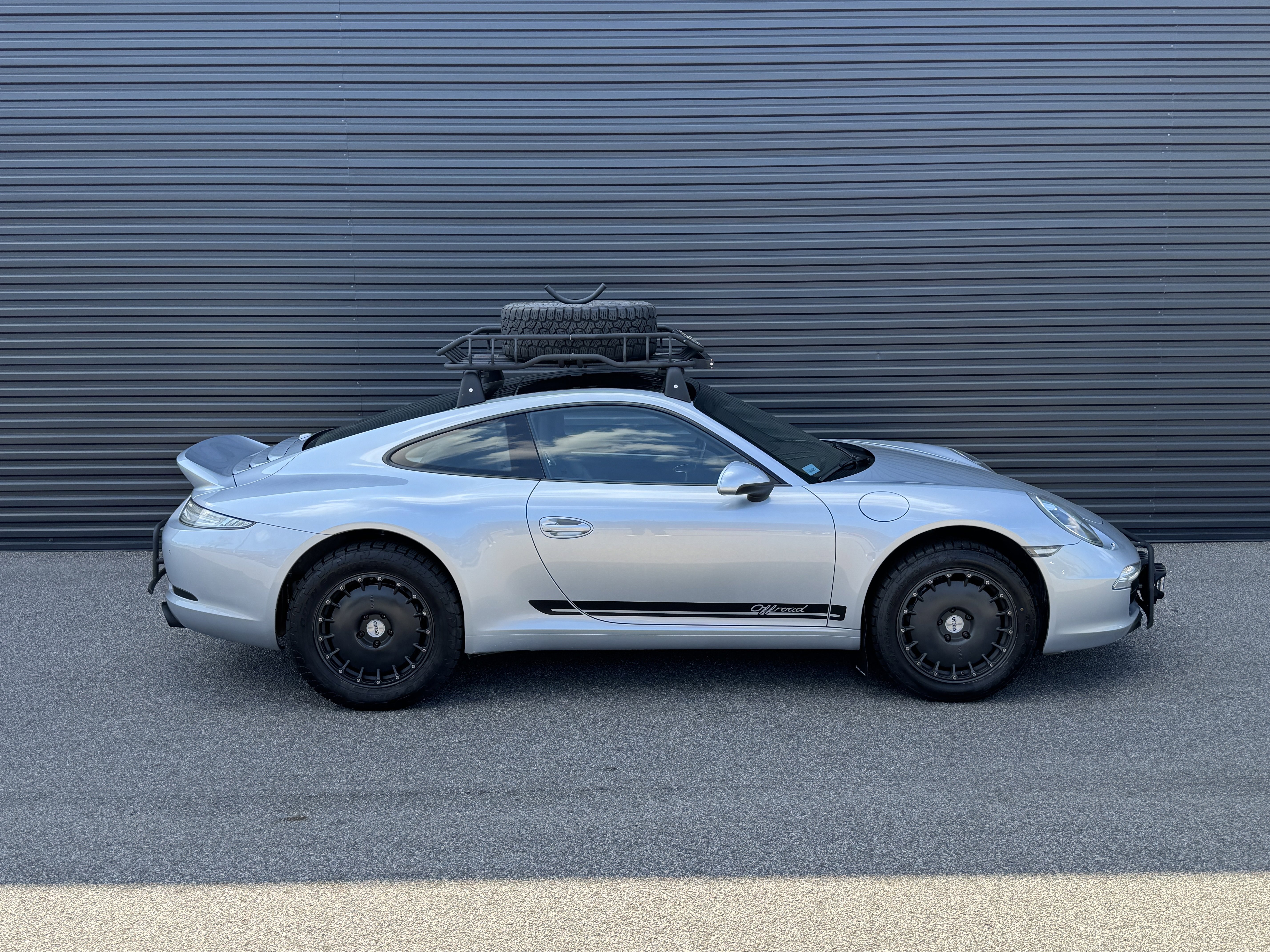 Used 2015 Porsche 911 Carrera RWD image 9