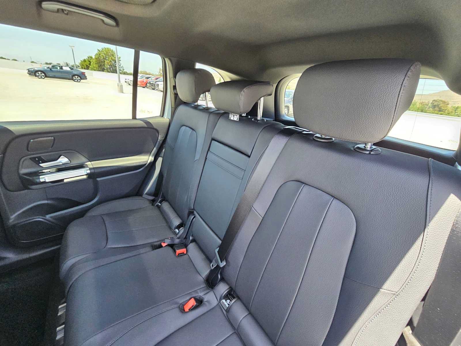 New 2026 Mercedes-Benz GLB 250 image 17