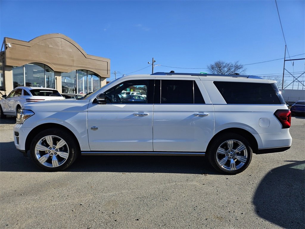Used 2022 Ford Expedition Max King Ranch image 2