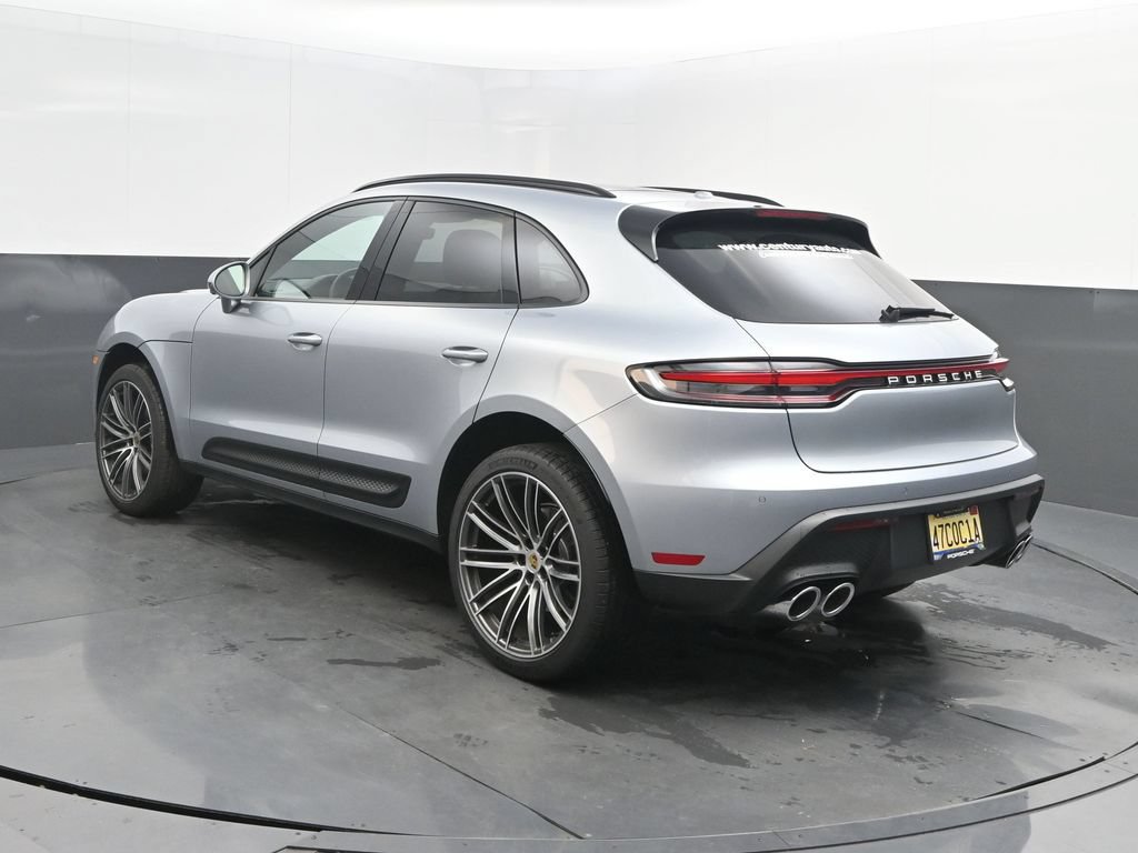 Certified 2026 Porsche Macan AWD/4WD image 3
