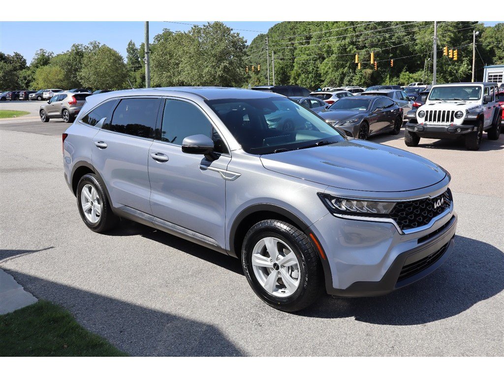Used 2022 Kia Sorento LX FWD image 7