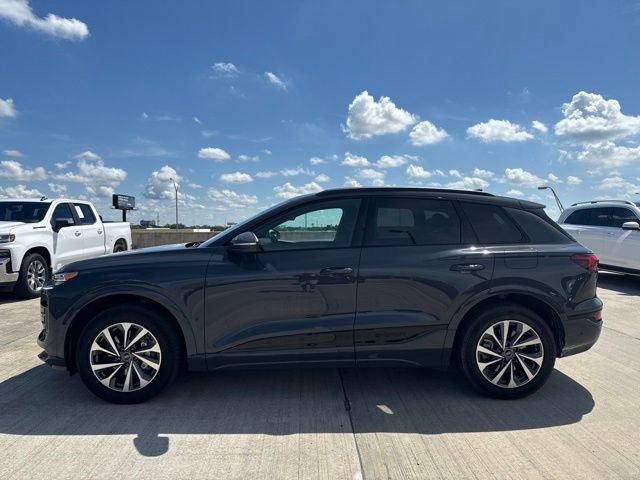 Used 2025 Audi Q6 e-tron Premium Plus w/ Premium Plus AWD/4WD image 6