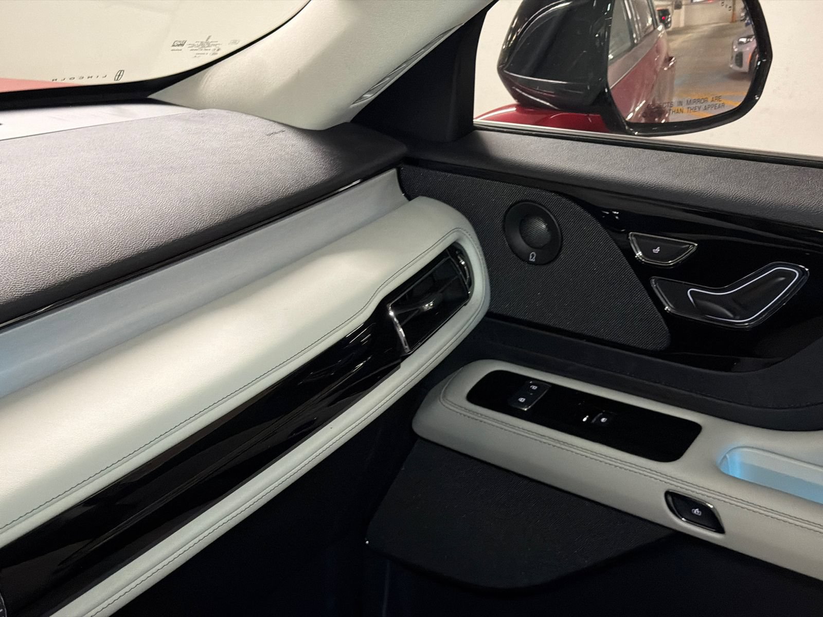 New 2026 Lincoln Aviator Reserve AWD/4WD image 30