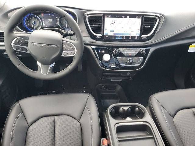 New 2027 Chrysler Pacifica Select AWD/4WD image 12