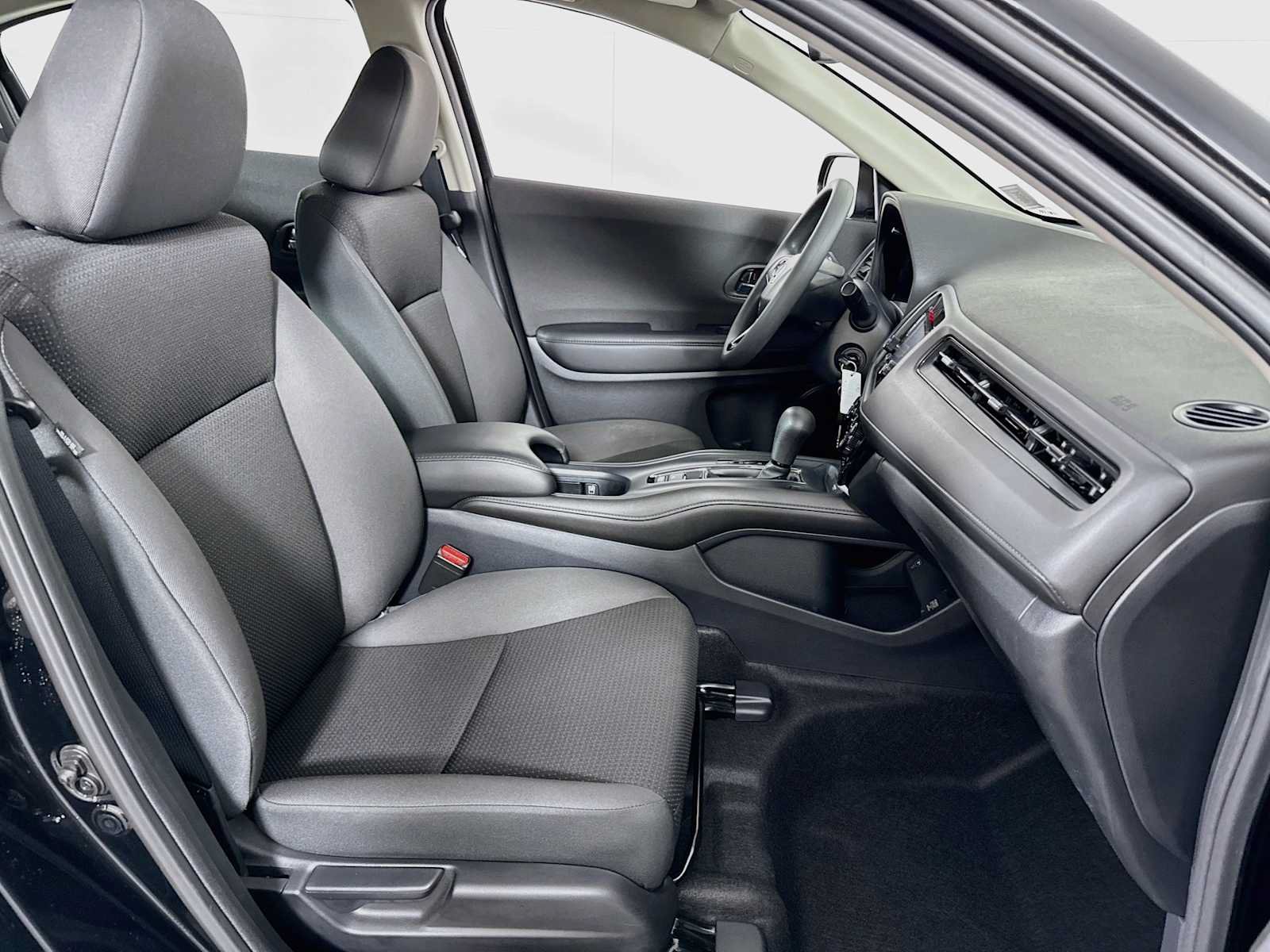 Certified 2022 Honda HR-V LX image 31