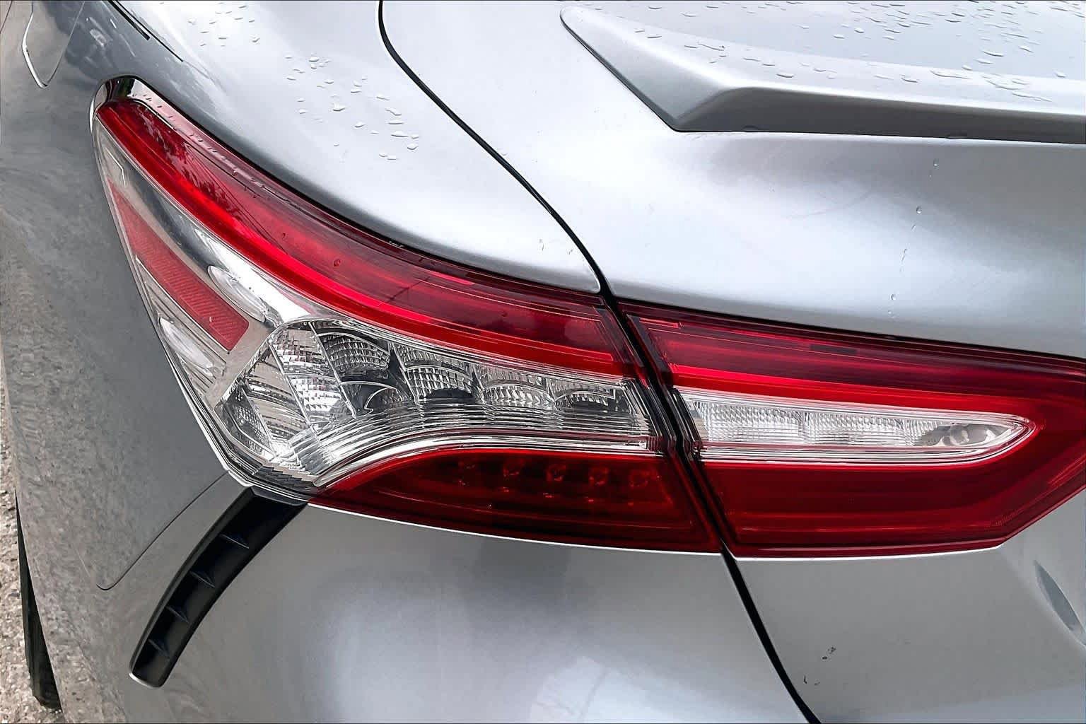 Used 2020 Toyota Camry XSE FWD image 27