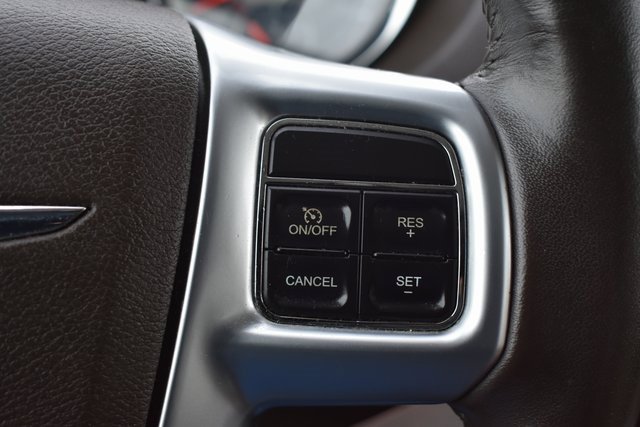 Used 2011 Chrysler Town & Country Touring w/ Entertainment Group #1 image 17