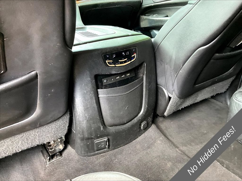 Used 2018 Cadillac Escalade Luxury AWD/4WD image 26