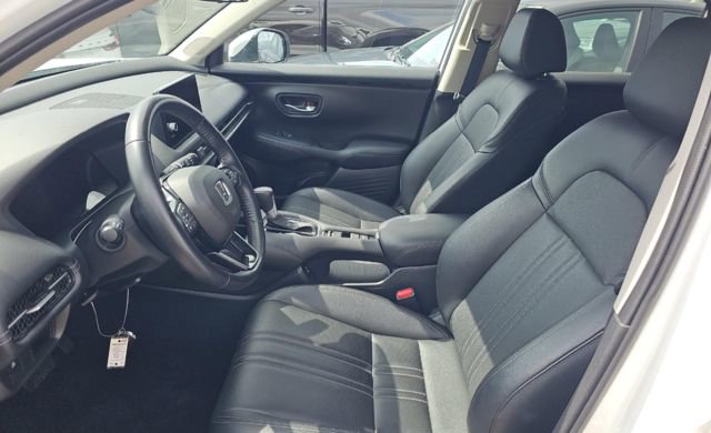Used 2025 Honda HR-V EX-L image 5