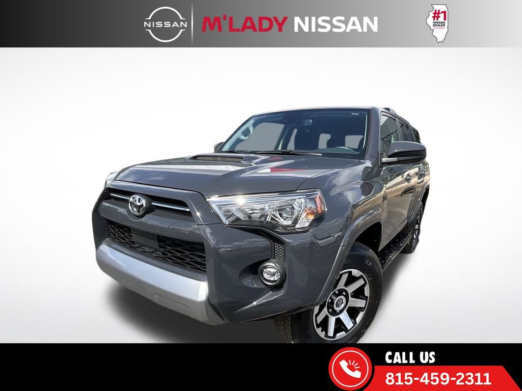 Used 2024 Toyota 4Runner TRD Off-Road image 2