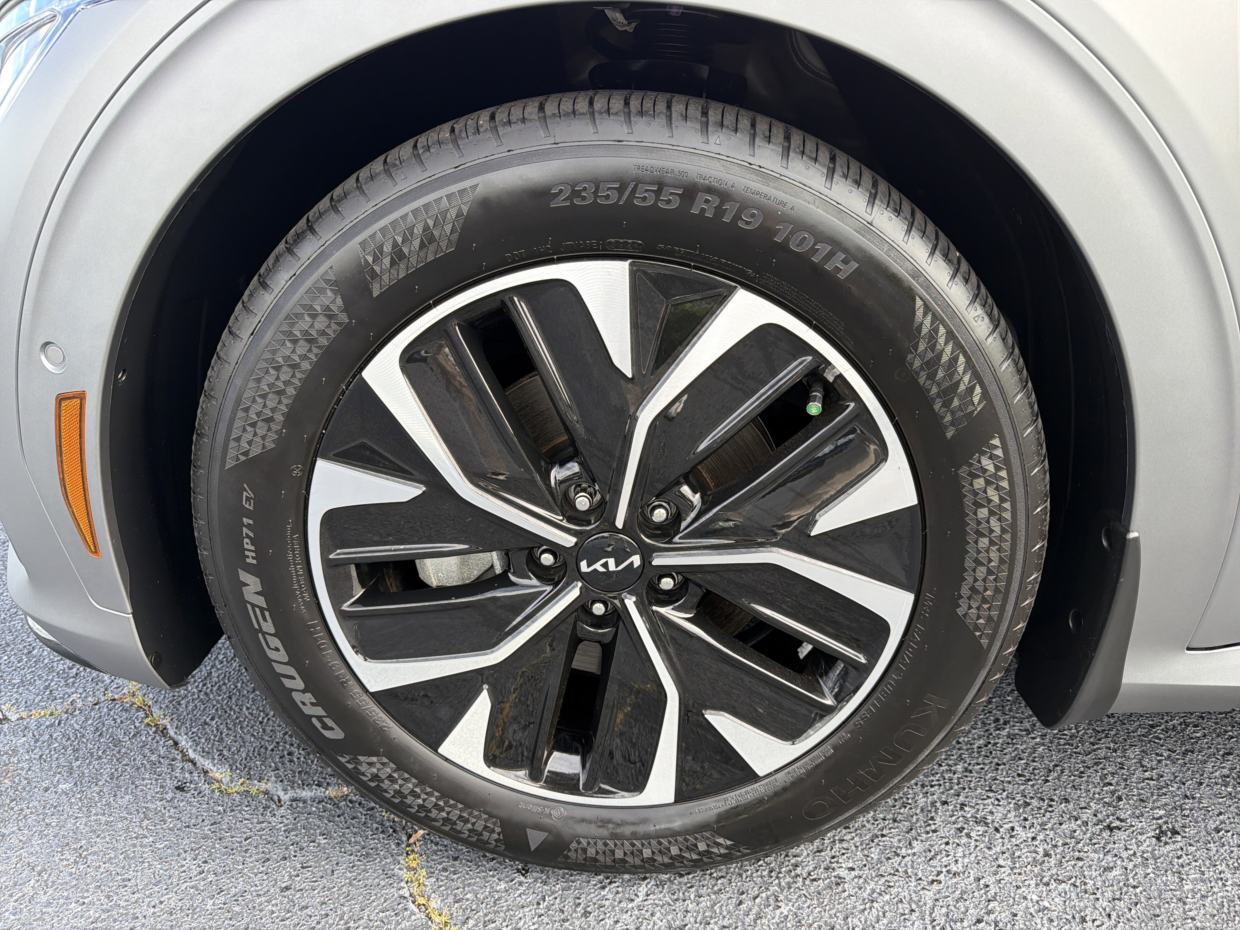 Used 2024 Kia EV6 GT-Line RWD image 9