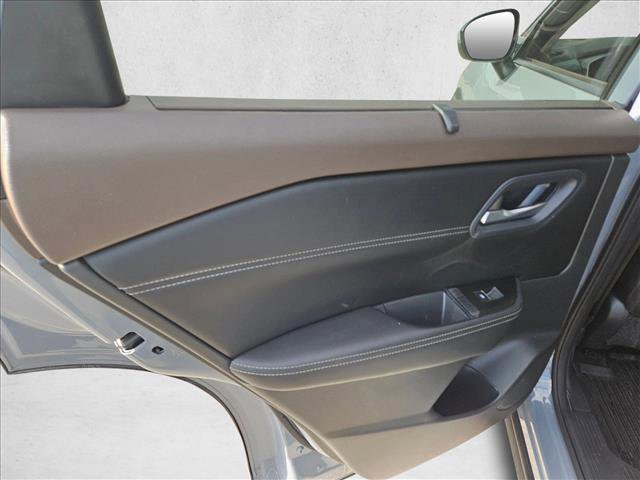 Used 2023 Nissan Rogue SL w/ SL Premium Package image 12