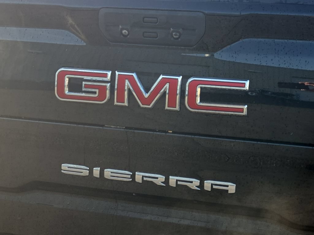 Used 2022 GMC Sierra 1500 AT4 w/ AT4 Preferred Package AWD/4WD image 9