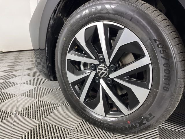 Used 2024 Volkswagen Jetta S image 13