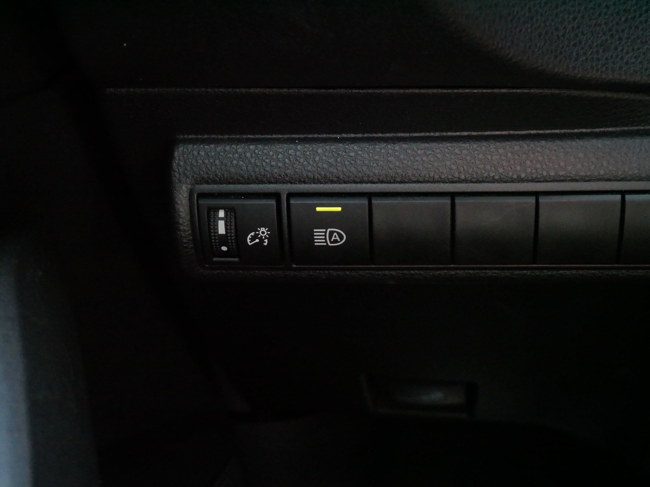 Certified 2024 Toyota Corolla LE FWD image 25