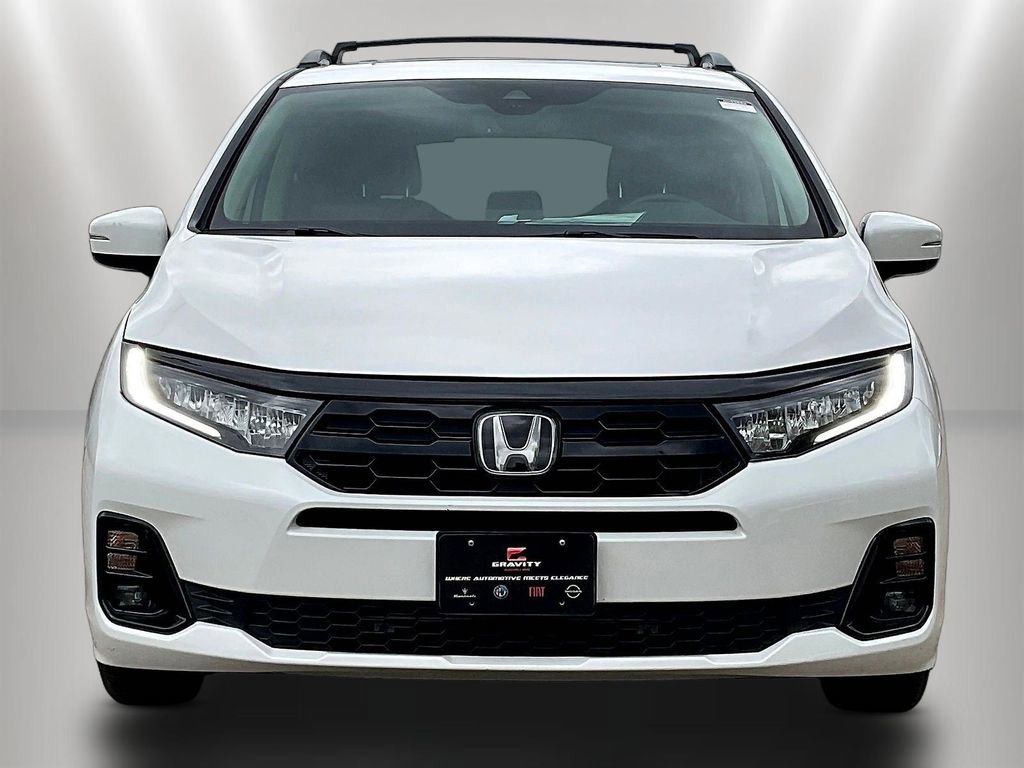 Used 2025 Honda Odyssey Elite image 2