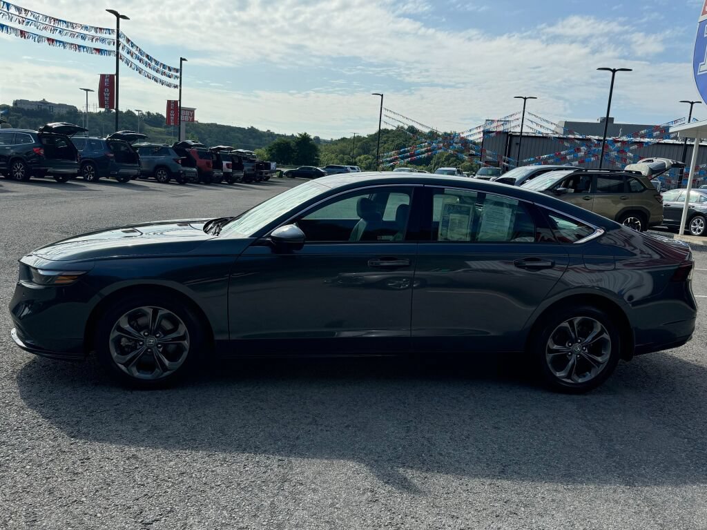 Used 2023 Honda Accord EX-L image 4
