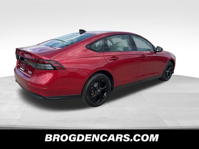 New 2025 Honda Accord SE image 3