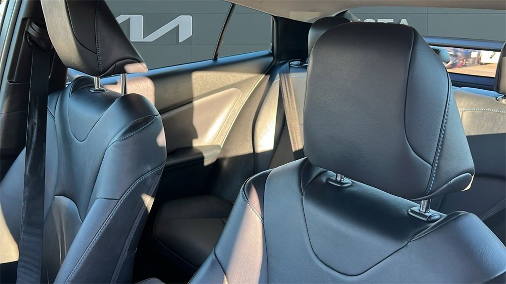 Used 2018 Toyota Prius Three Touring image 11