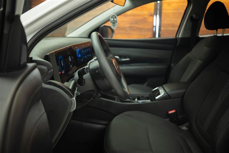 Used 2026 Hyundai Tucson SEL FWD image 9
