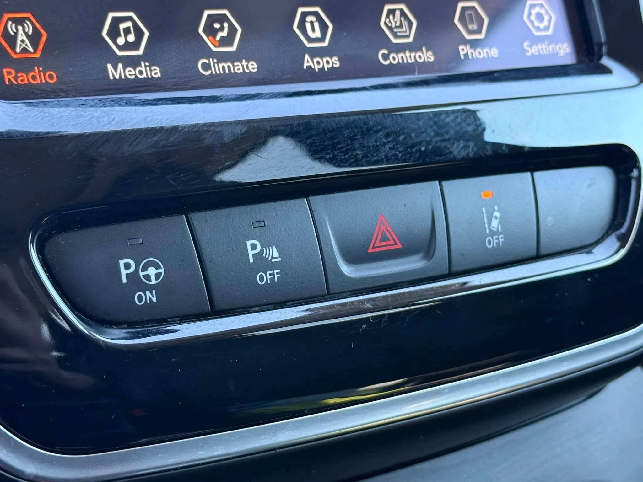 Used 2021 Jeep Cherokee Limited AWD/4WD image 21