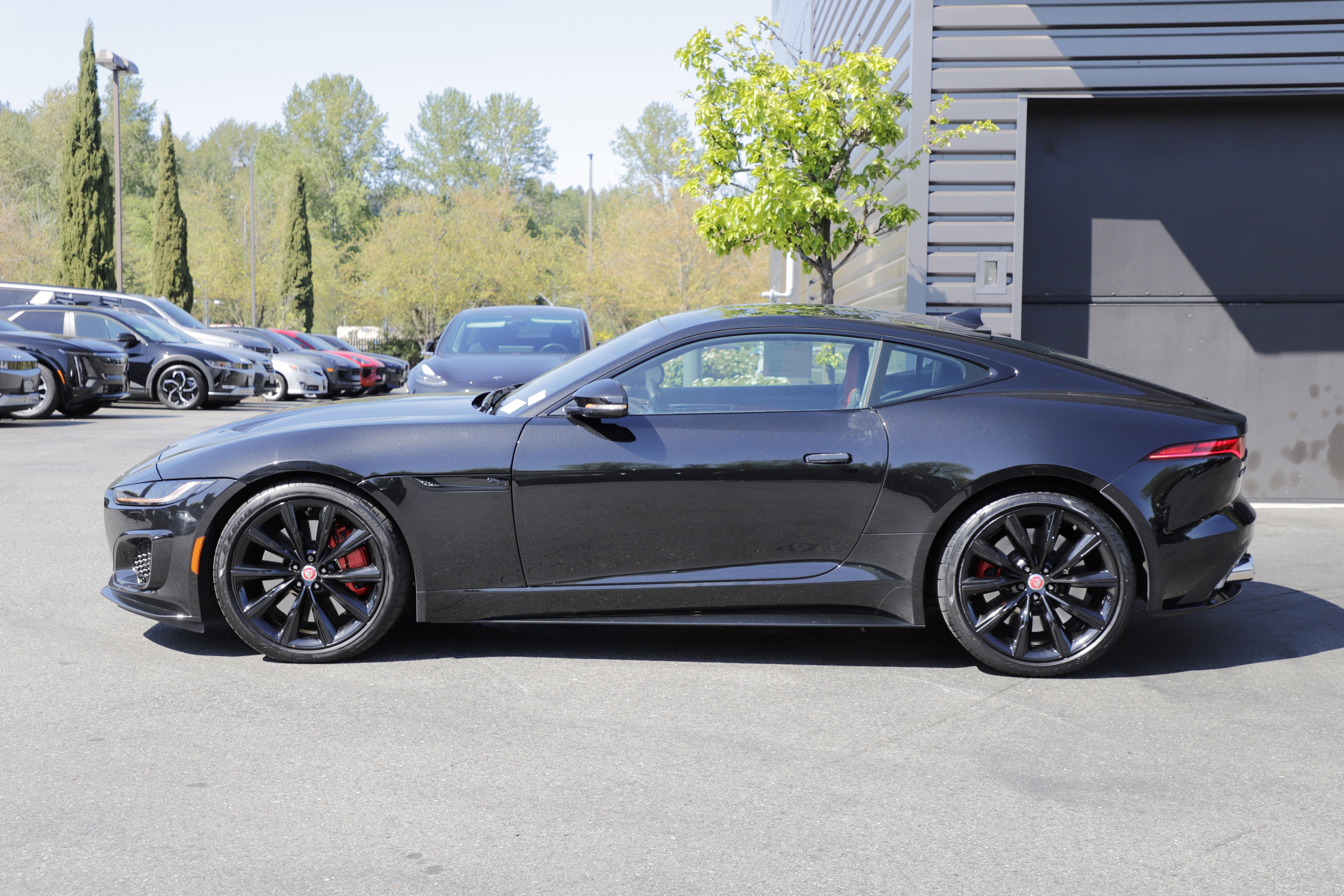 Certified 2023 Jaguar F-TYPE R AWD/4WD image 5