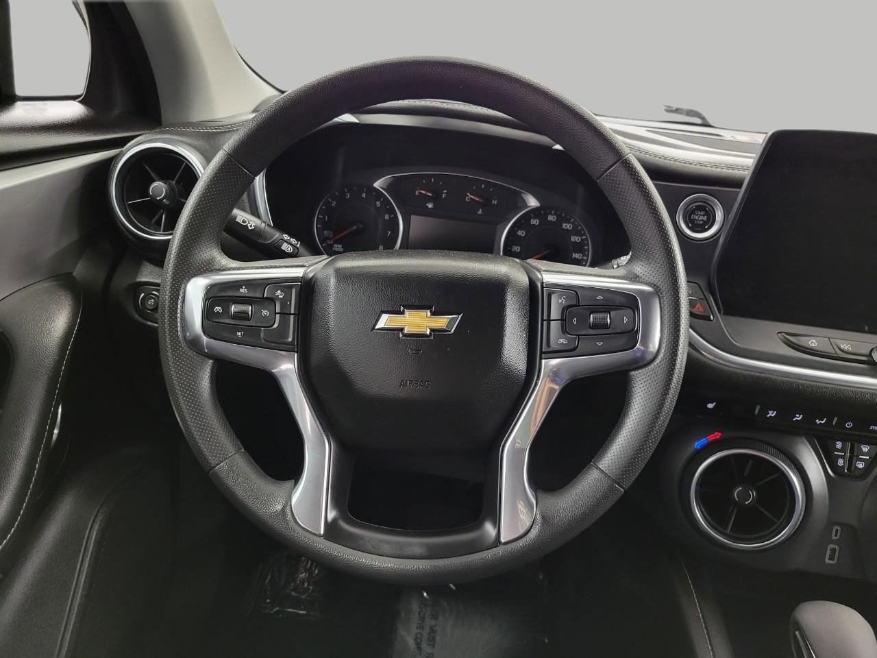 Used 2025 Chevrolet Blazer LT AWD/4WD image 6