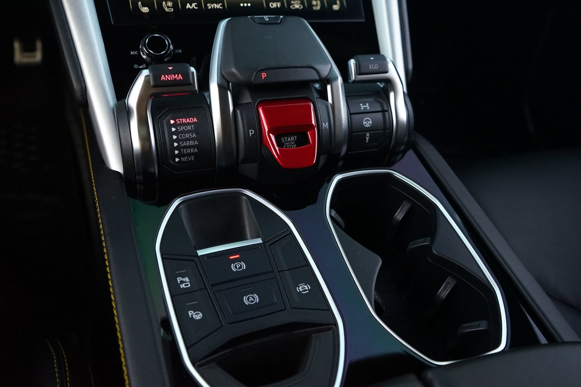 Used 2021 Lamborghini Urus AWD/4WD image 21