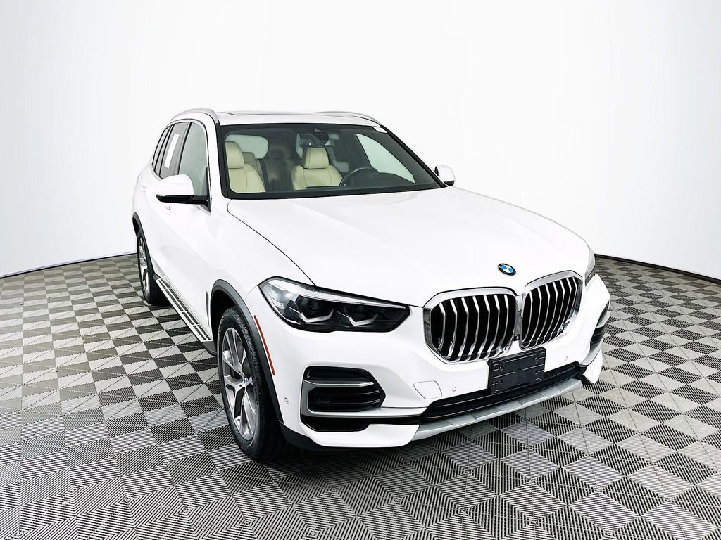 Used 2022 BMW X5 xDrive40i AWD/4WD image 2