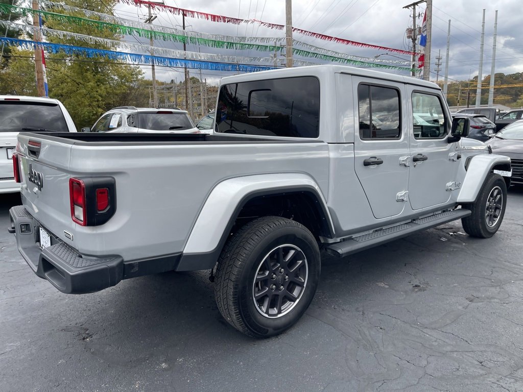Used 2023 Jeep Gladiator Overland image 3