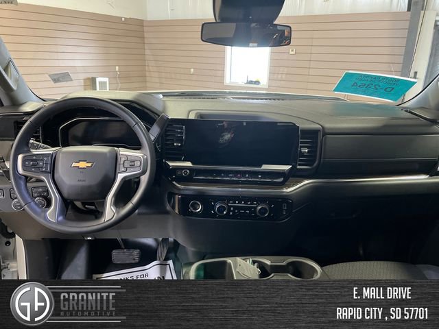 Used 2024 Chevrolet Silverado 1500 LT image 12