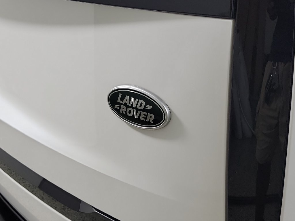 Used 2023 Land Rover Range Rover SE AWD/4WD image 5