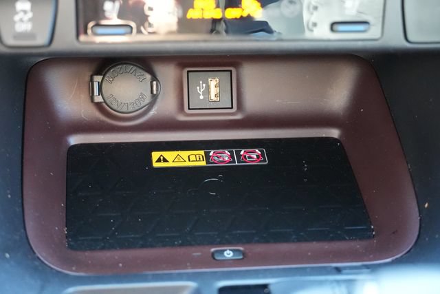 Used 2024 Toyota RAV4 Limited w/ Advanced Technology Package AWD/4WD image 38