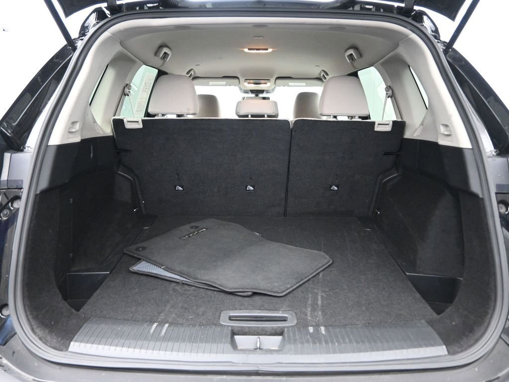 Used 2023 Nissan Rogue SV image 30