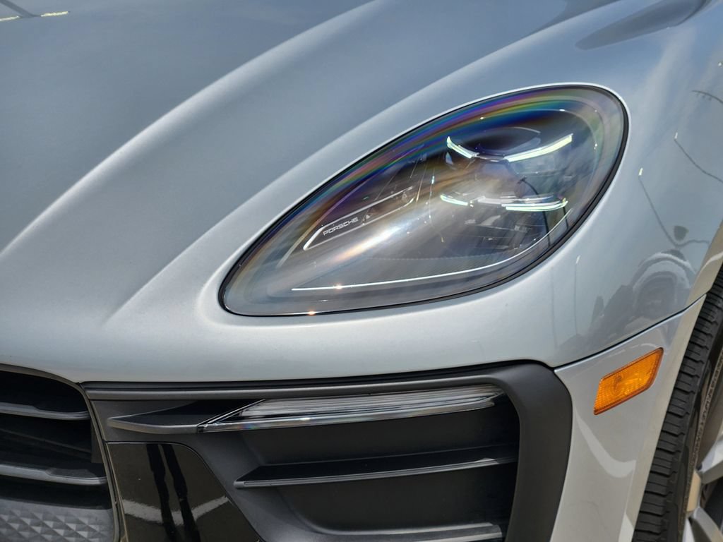 Used 2022 Porsche Macan AWD/4WD image 9