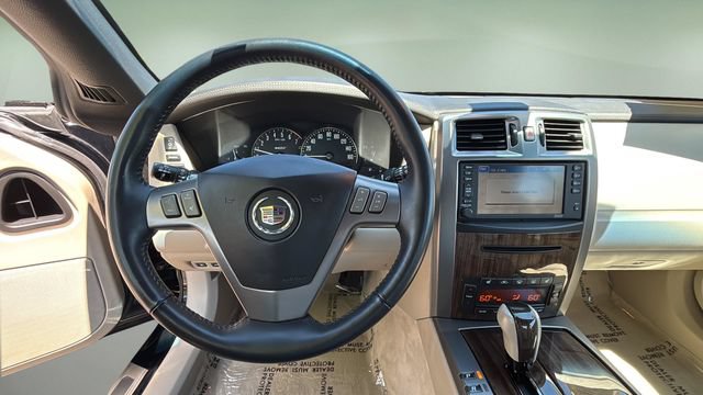 Used 2006 Cadillac XLR V RWD image 10