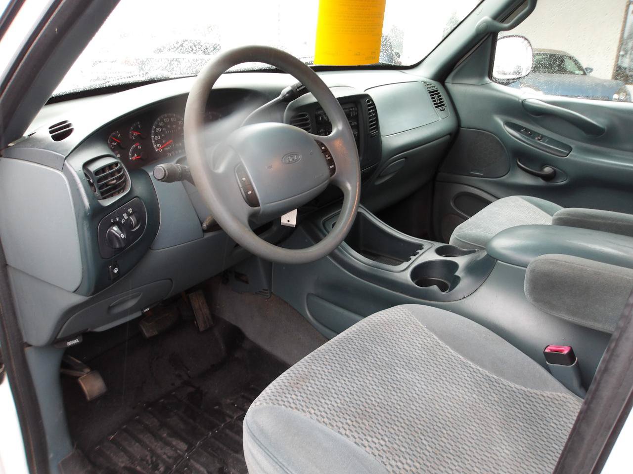 Used 1998 Ford Expedition XLT AWD/4WD image 9