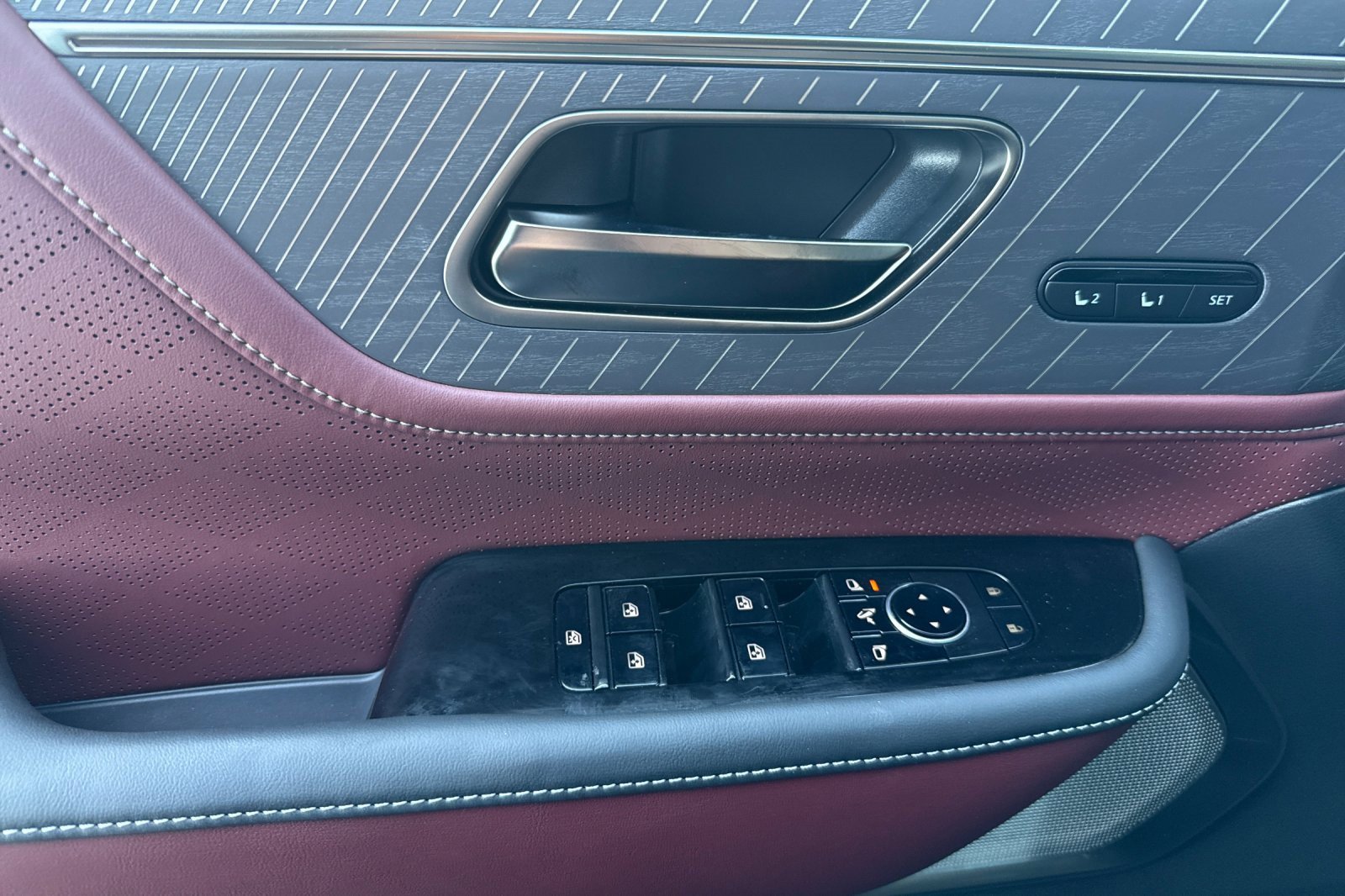 New 2026 INFINITI QX80 Autograph w/ Premium Cargo Package image 10