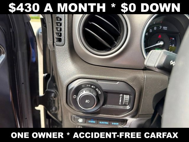 Used 2023 Jeep Wrangler Unlimited w/ Cold Weather Group AWD/4WD image 16