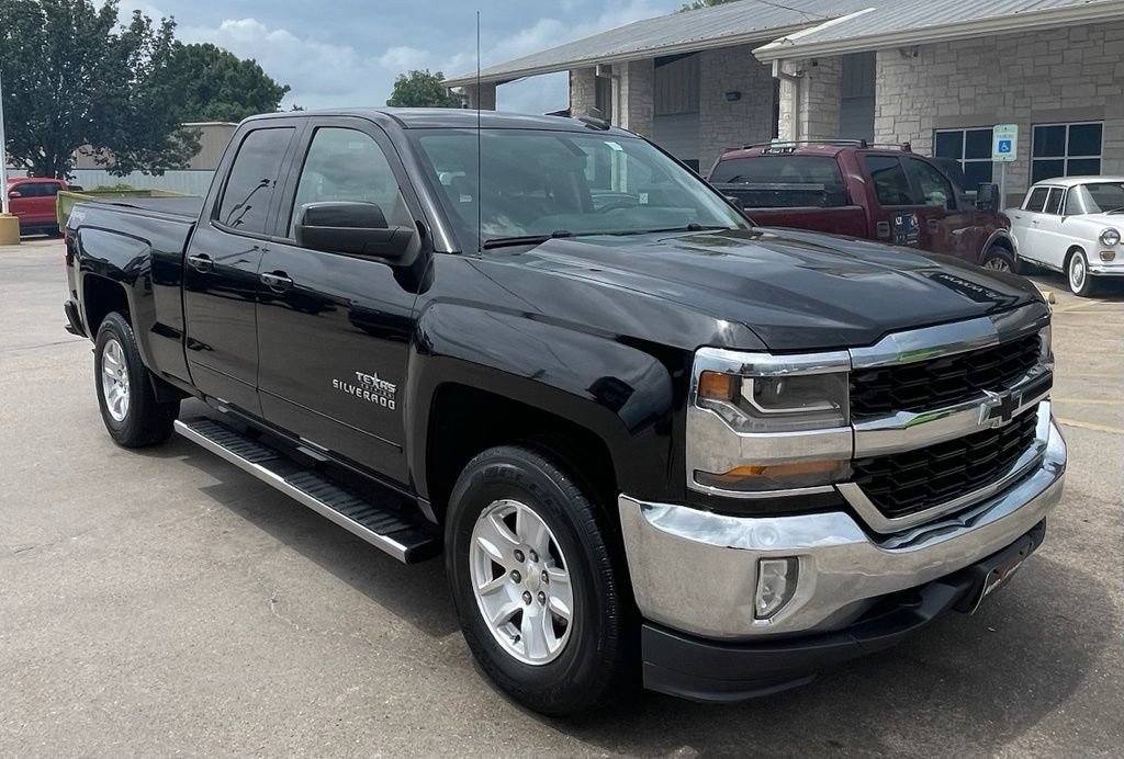 Used 2016 Chevrolet Silverado 1500 LT w/ All Star Edition AWD/4WD image 2