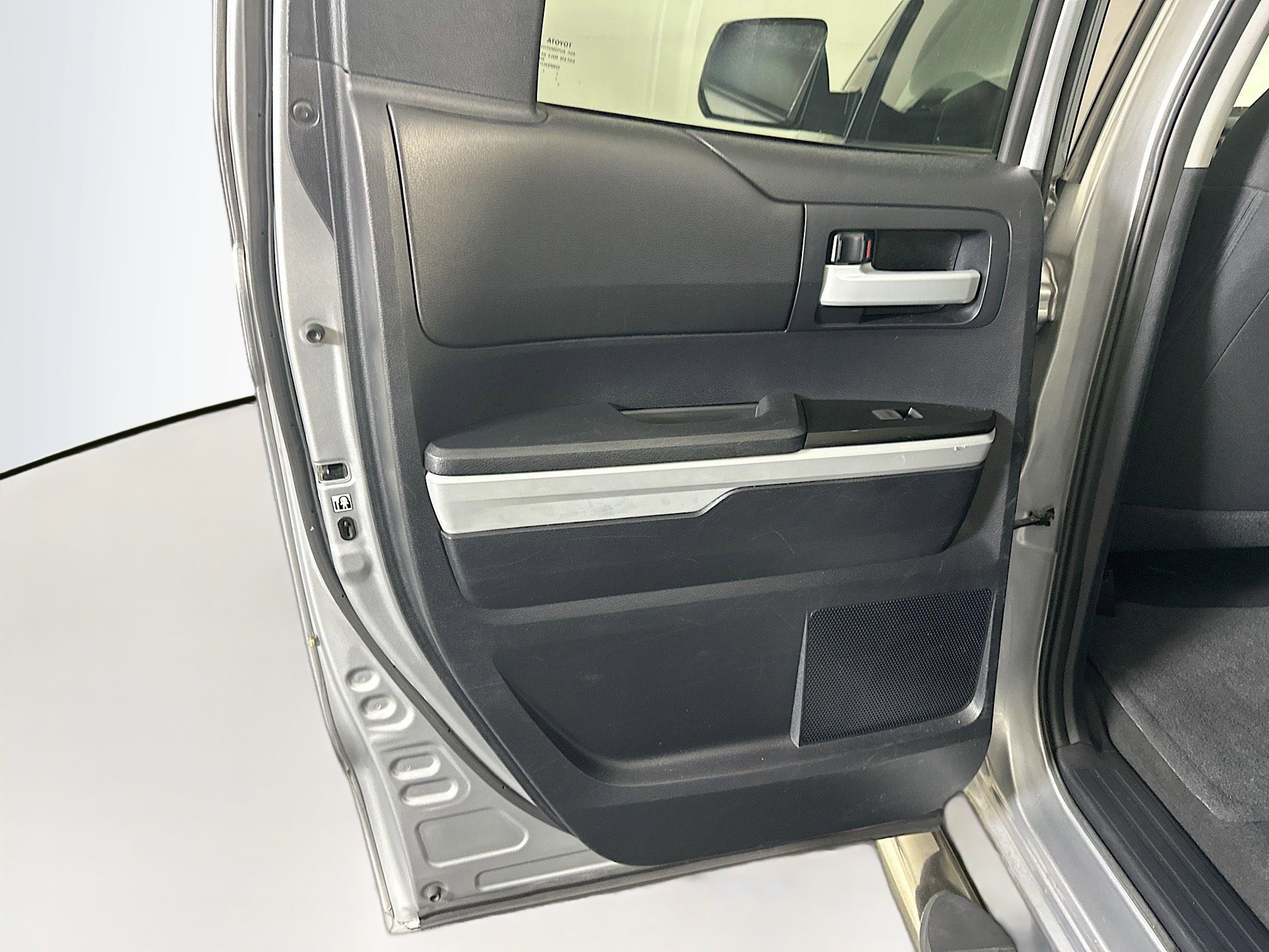 Used 2016 Toyota Tundra SR5 image 26