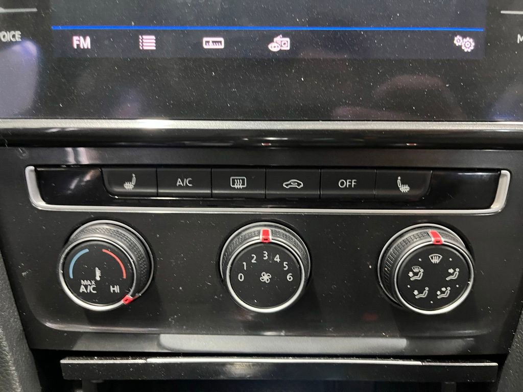 Used 2019 Volkswagen Golf SE w/ Driver Assistance Package image 16