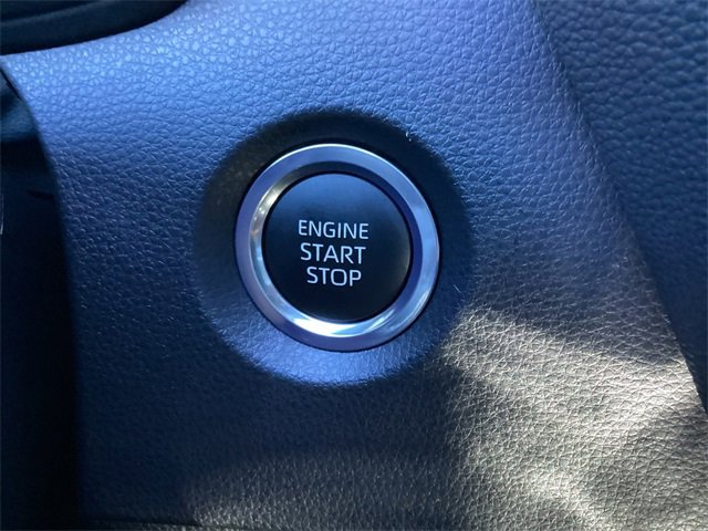 Certified 2025 Toyota Corolla SE image 19